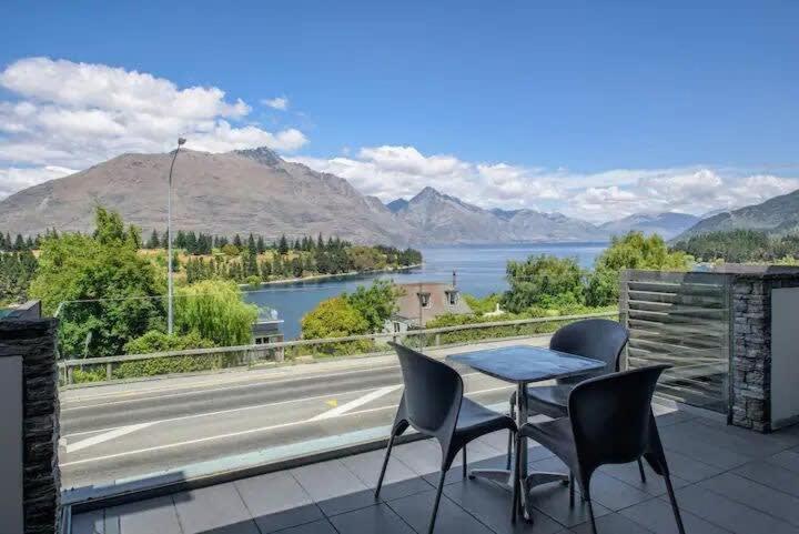 Luxury Lake View - 1 Bedroom Queenstown Kültér fotó